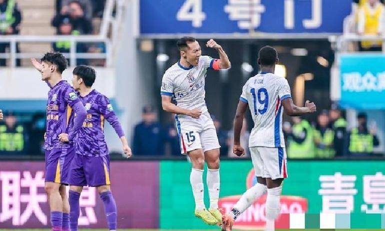 九游游戏中心-西甲国际比赛日再迎强敌，上海申花再遭质疑，主帅态度：气氛紧张，训练强度明显提升(今日世俱杯恒大对巴萨比分恒大冲冠梦碎)