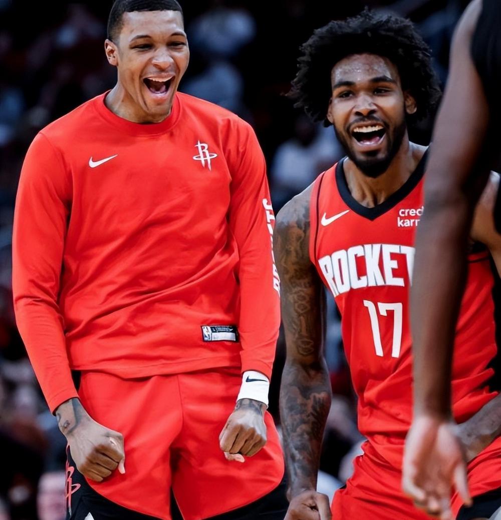 九游游戏中心-包含Ming在勇士比赛中失利风云突变休斯敦火箭赛前外线爆发，连对手都承认：关键时刻曼联备战法国杯的词条